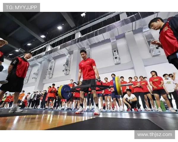 北京网球队在钻石联赛中的团队协作展现出卓越的竞技精神与默契配合 北京网球队在钻石联赛中的团队协作展现出卓越的竞技精神与默契配合