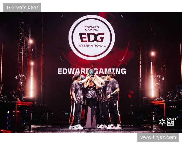 EDG在精英赛中的灵活性表现分析与战术解读 EDG在精英赛中的灵活性表现分析与战术解读