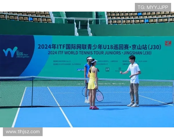 上海网球队在总决赛中的灵活性展现与战术调整分析 上海网球队在总决赛中的灵活性展现与战术调整分析