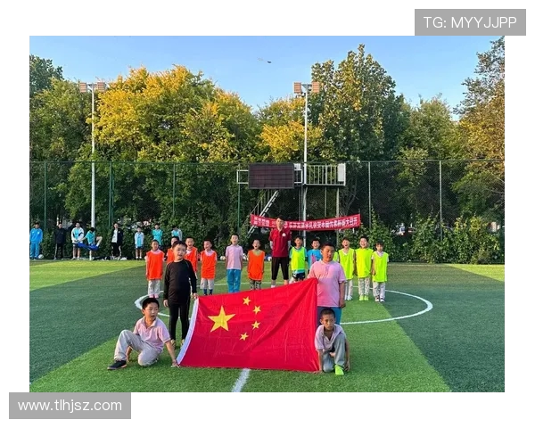 南京足球队的默契配合揭秘：战术与团队精神的完美结合