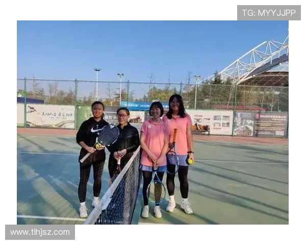 深圳网球队勇夺最新网球耐力TOP10榜首地位引发关注 深圳网球队勇夺最新网球耐力TOP10榜首地位引发关注