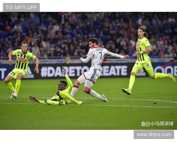 欧罗巴埃弗顿迎战里昂全力争胜展现球队实力与决心