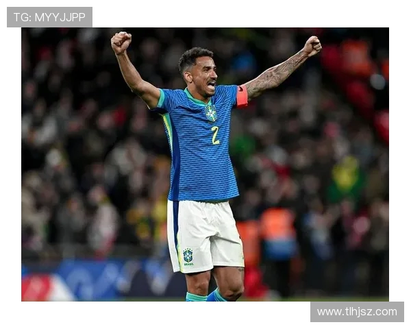 达尼洛:从足球场上的闪耀明星到生活中的坚韧奋斗者 达尼洛:从足球场上的闪耀明星到生活中的坚韧奋斗者